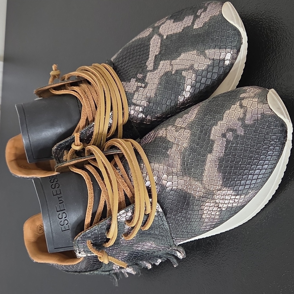 Esseutesse Python Leather Fringe Sneaker Size 39 … - image 5